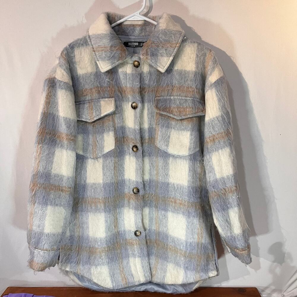 Women’s Shacket - Picture 4 of 6